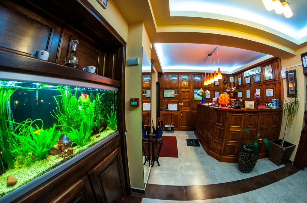 Carpatic Hotel Предеал Екстериор снимка