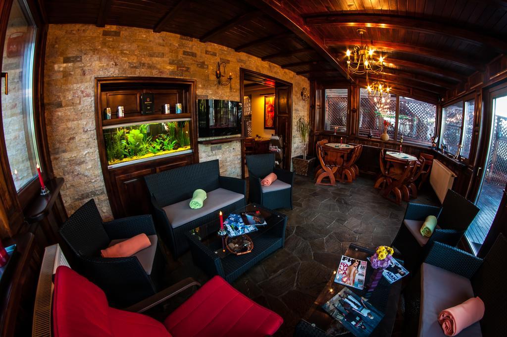 Carpatic Hotel Предеал Екстериор снимка