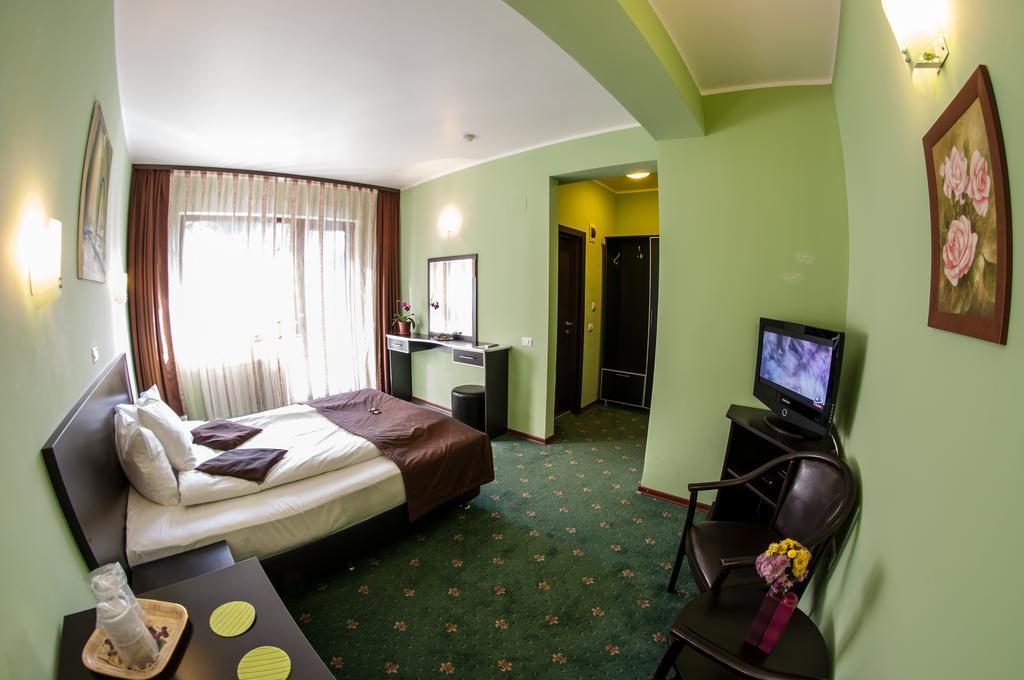 Carpatic Hotel Предеал Екстериор снимка