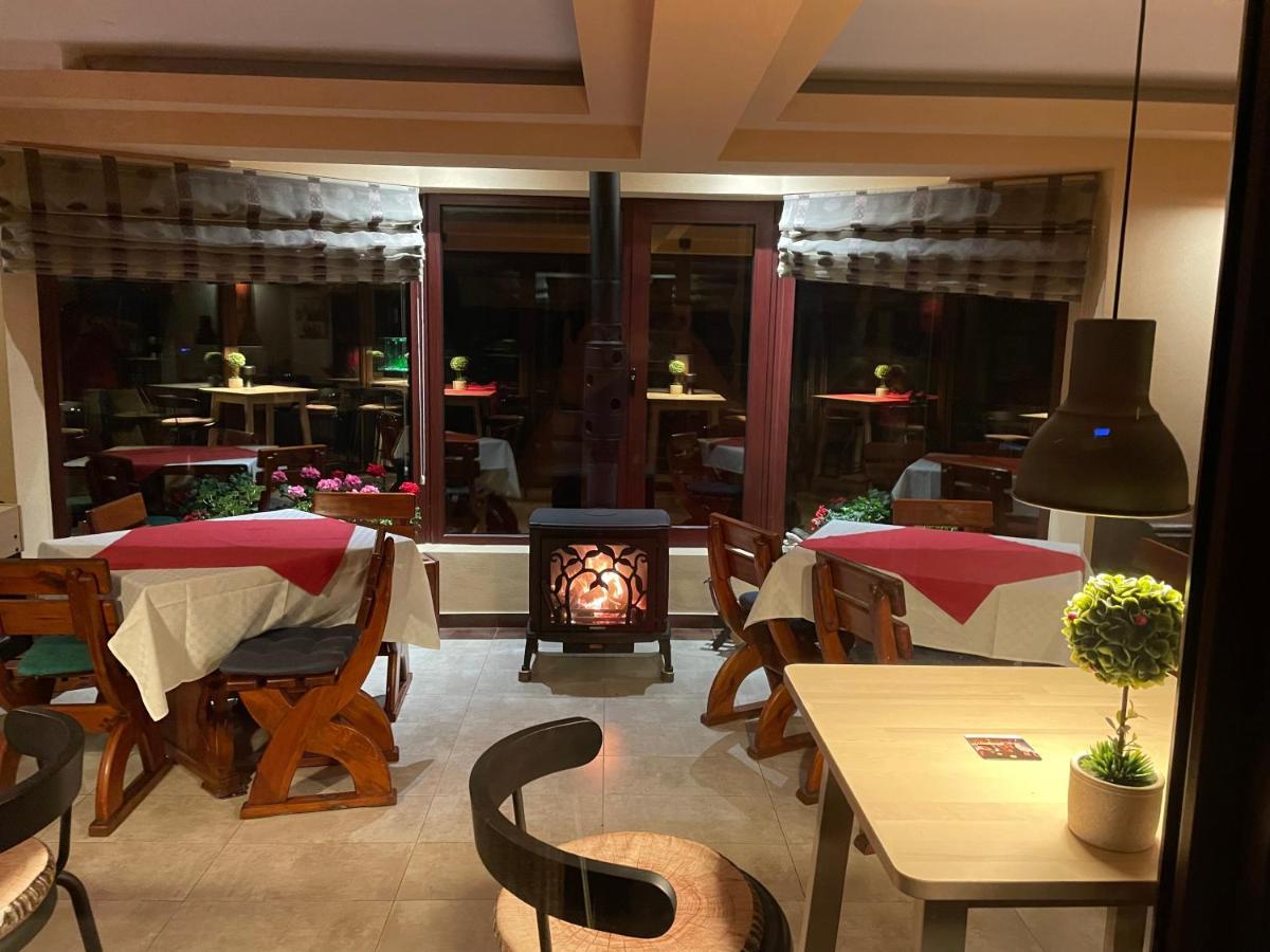 Carpatic Hotel Предеал Екстериор снимка