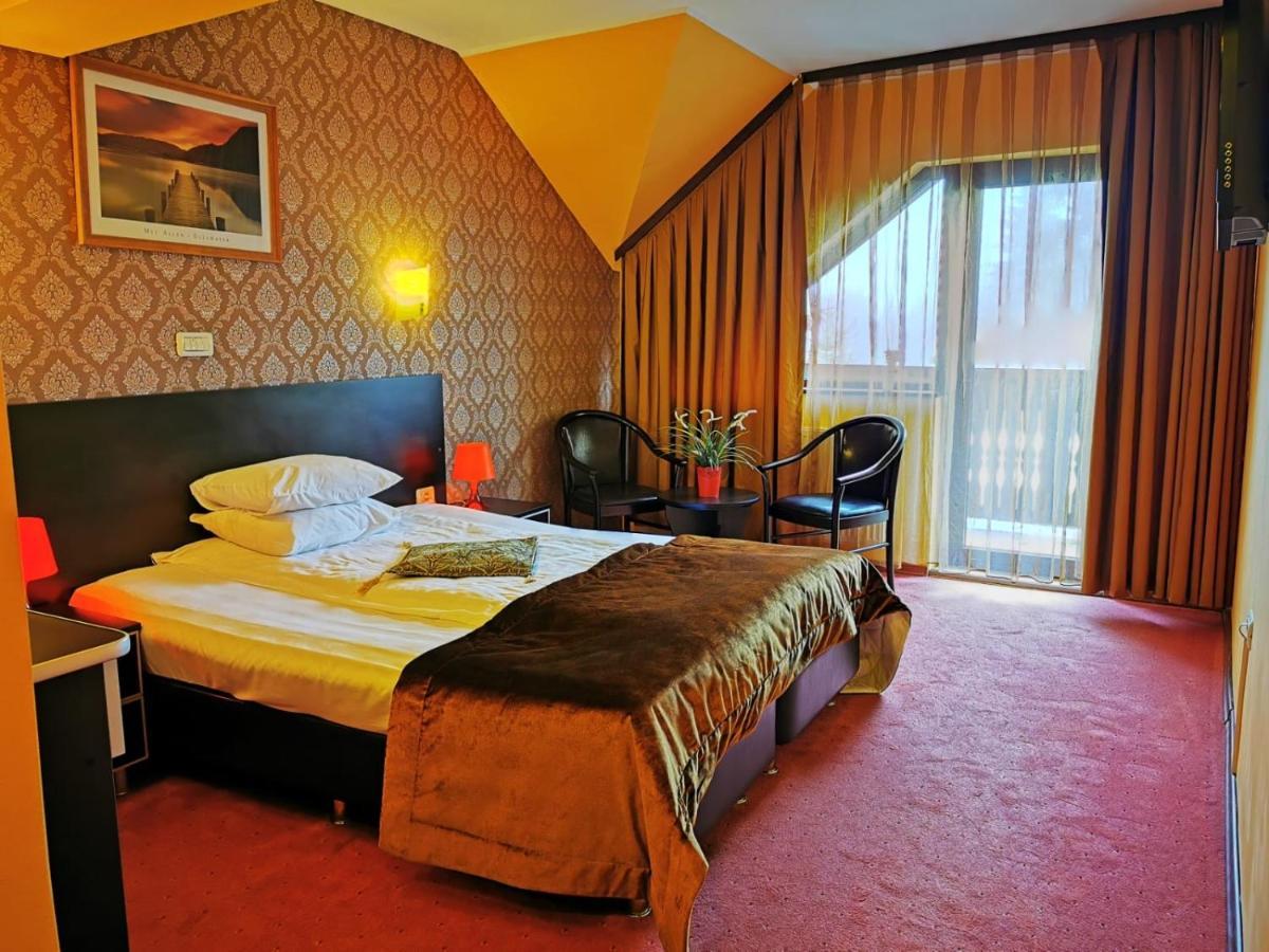 Carpatic Hotel Предеал Екстериор снимка